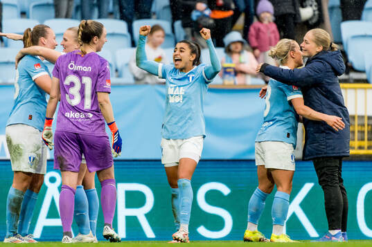 Malmö FFs Ines Belloumou jublar