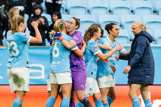 Malmö FFs målvakt Moa Öhman jublar