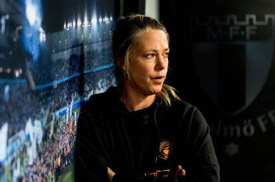 Kristianstads tränare Johanna Almgren deppar