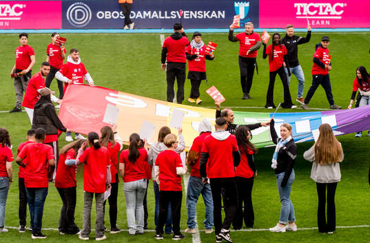 Manifestation ”Ge rasismen rött kort”