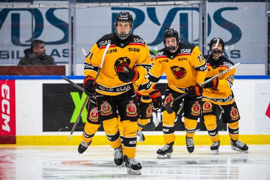 Luleås Jakob Ihs-Wozniak jublar