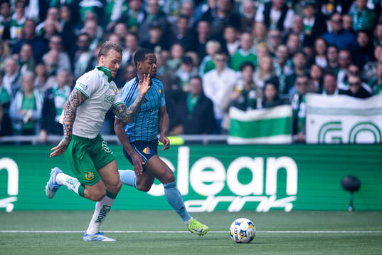 Hammarbys Victor Eriksson och Djurgårdens Zakaria Sawo