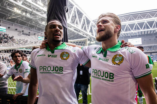 Hammarbys Paulos Abraham och Simon Strand jublar