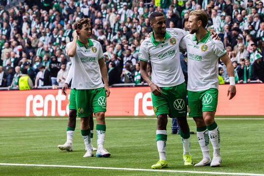 Hammarbys Paulos Abraham och Simon Strand jublar