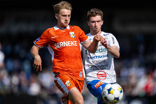 IFK Göteborgs Noah Tolf och Värnamos Carl Johansson