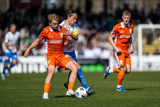 IFK Göteborgs Noah Tolf och Värnamos Simon Thern
