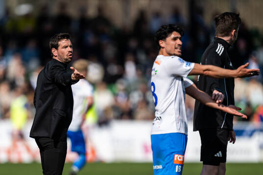 Värnamos tränare Ferran Sibila Pont och Mohammad