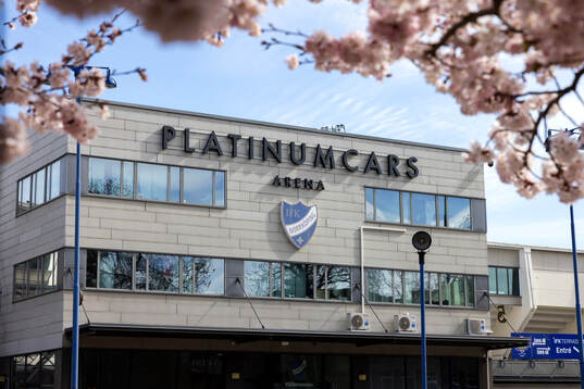 Exteriör vy av Platinum Cars Arena