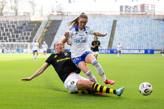 AIKs Jennie Nordin och IFK Norrköpings Svea Rehnberg