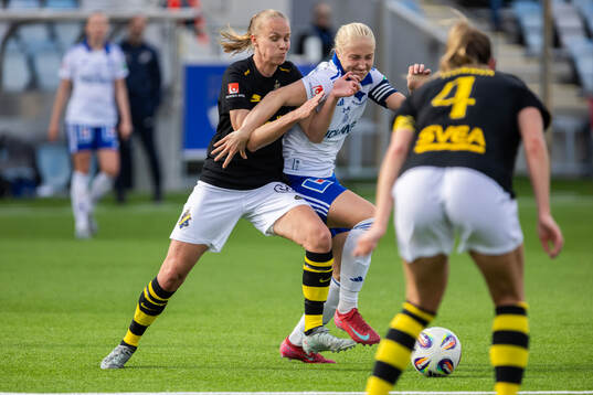 AIKs Matilda Plan och IFK Norrköpings Wilma Leidhammar