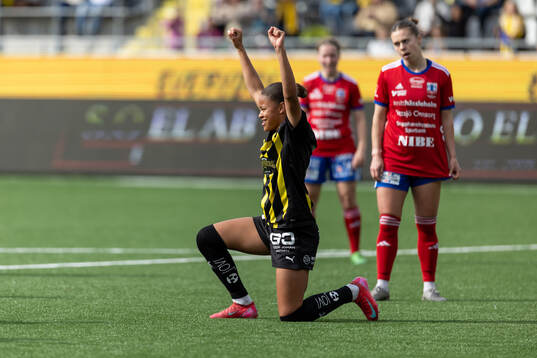 Häckens Felicia Schröder jublar