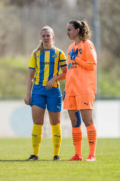 Eskilsminnes Julia Nyberg Spets och målvakt Linnéa Hagberg