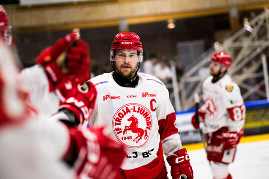 Troja/Ljungbys Dennis Fröland jublar