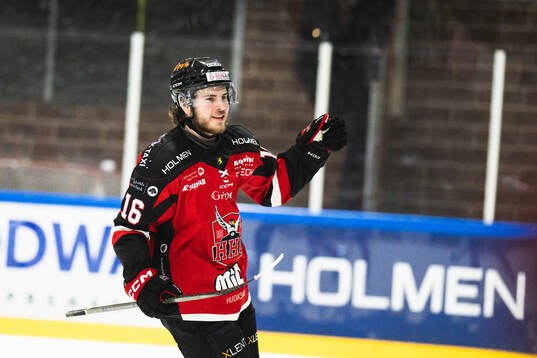 Hudiksvalls Gabriel Kangas jublar