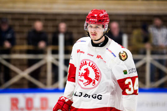 Troja/Ljungbys Oscar Nordin deppar
