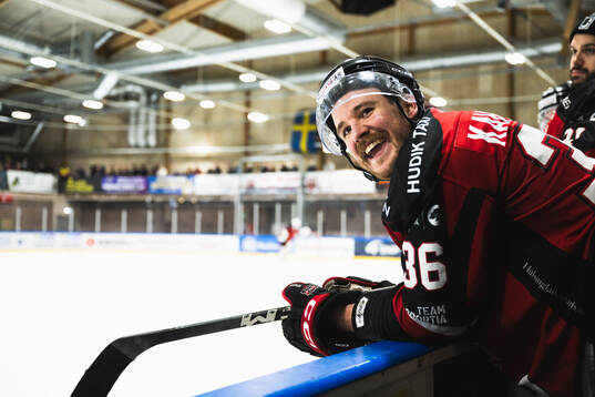 Hudiksvalls Rasmus Kahilainen jublar