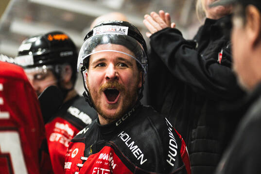 Hudiksvalls Rasmus Kahilainen jublar