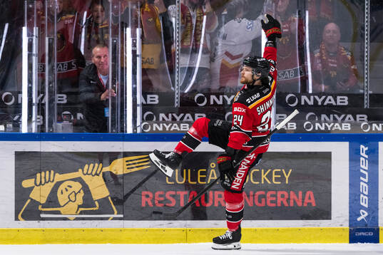 Luleås Brendan Shinnimin jublar