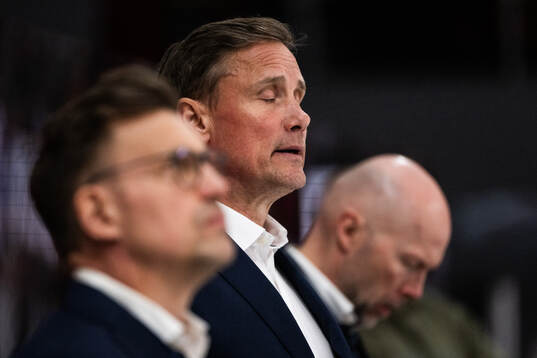 Frölundas tränare Roger Rönnberg deppar