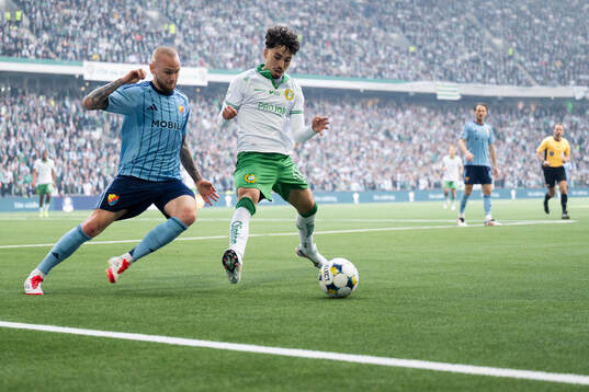 Djurgårdens Adam Ståhl och Hammarbys Sebastian Tounekti