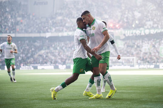 Hammarbys Paulos Abraham och Jusef Erabi jublar