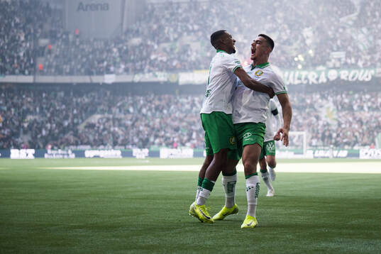 Hammarbys Paulos Abraham och Jusef Erabi jublar