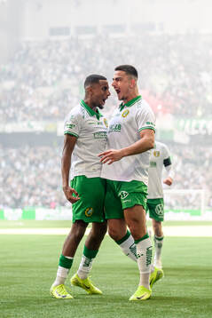 Hammarbys Paulos Abraham och Jusef Erabi jublar