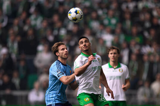 Djurgårdens Daniel Stensson och Hammarbys Jusef Erabi