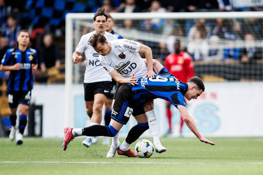 Brommapojkarnas Alex Timossi Andersson och Sirius Robbie Ure