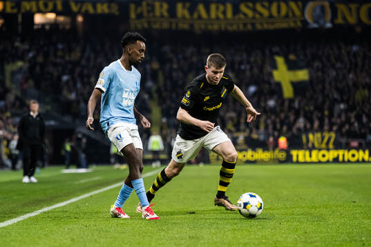Malmö FFs Taha Ali och AIKs Mads Døhr Thychosen