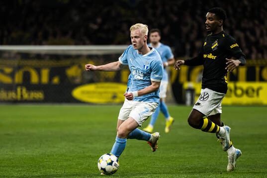 Malmö FFs Otto Rosengren och AIKs Alexander Fesshaie Beraki