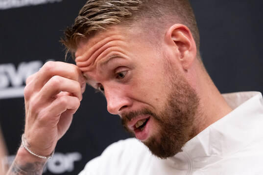 Malmö FFs Pontus Jansson i mixade zonen
