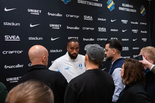 Malmö FFs Isaac Kiese Thelin i mixade zonen