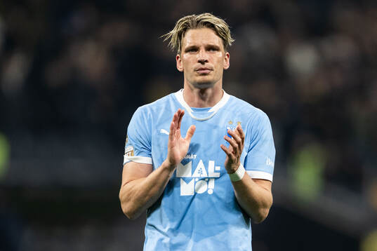 Malmö FFs Jens Stryger Larsen deppar
