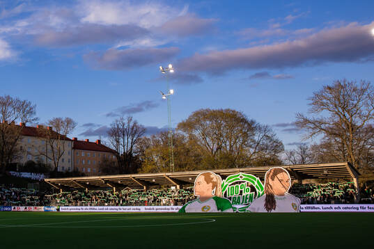 Hammarby IP med tifo föreställande Hammarbys spelare