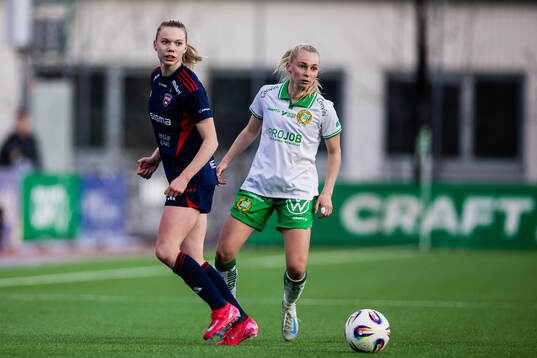 Rosengårds Bea Sprung och Hammarbys Emilie Joramo