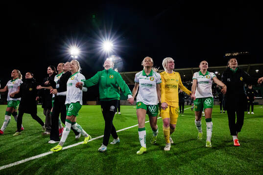 Hammarbys Lotta Ökvist, Smilla Holmberg, målvakt Moa