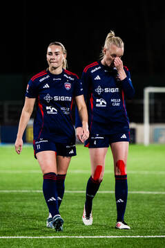 Rosengårds Emma Jansson och Emma Pennsäter deppar