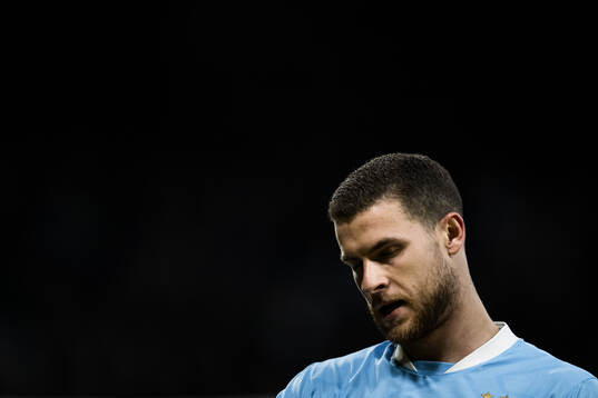 Malmö FFs Gabriel Busanello deppar