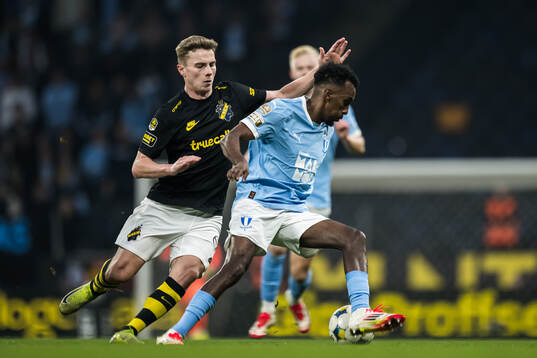 AIKs Johan Hove och Malmö FFs Taha Ali