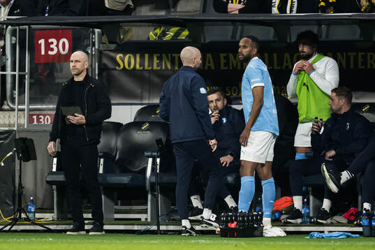 Malmö FFs tränare Henrik Rydström och Isaac Kiese Thelin