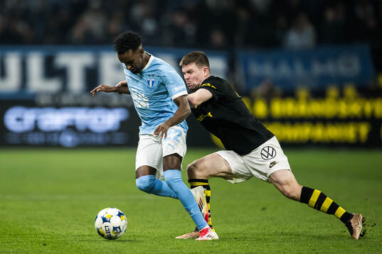 Malmö FFs Taha Ali och AIKs Mads Døhr Thychosen
