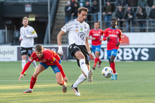 Bläddra bland fler bilder av Fotboll, Superettan, Örebro - Helsingborg