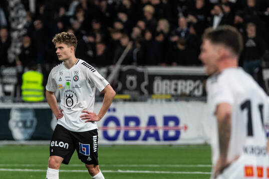 Örebros Erik McCue deppar
