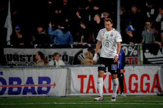 Örebros Melvin Bajrovic deppar vid 0-1
