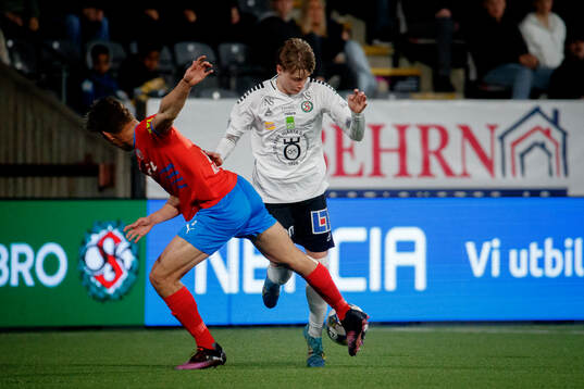 Helsingborgs Wilhelm Nilsson  och Örebros Linus Alperud
