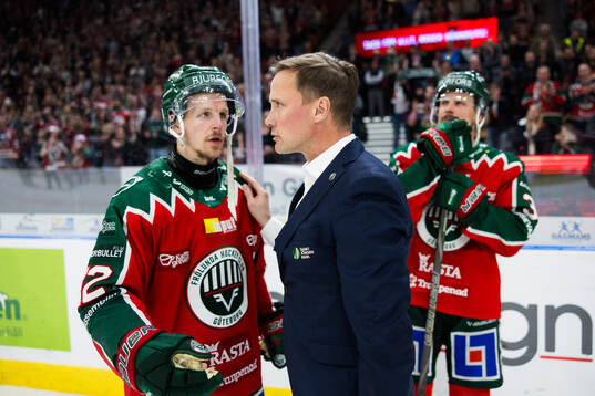 Frölundas Max Friberg, tränare Roger Rönnberg och