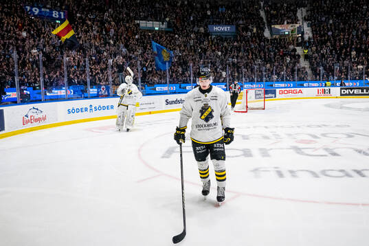 AIKs Tom Hedberg deppar