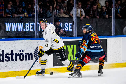 AIKs Viggo Gustafsson och Djurgårdens Fredric Weigel