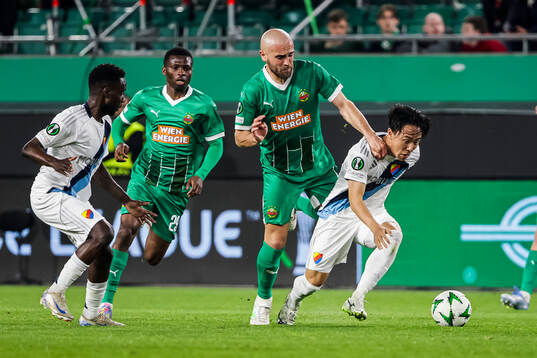 Lukas Grgic of Rapid Wien and Keita Kosugi of Djurgården